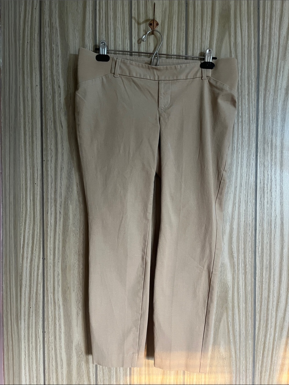 Old Navy maternity Tan Stretch pixie - skinny